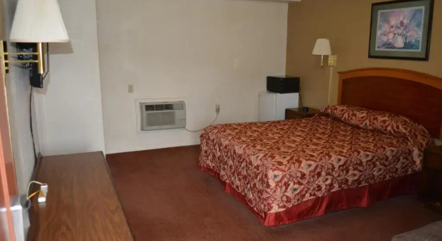 Номер Standard Travelers Inn