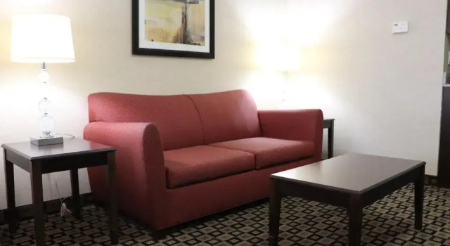 Люкс Holiday Inn Express Hotel & Suites Crawfordsville by IHG