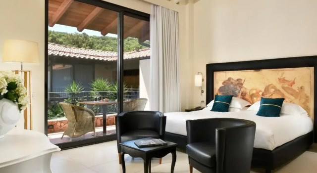 Полулюкс с балконом Argentario Lagoon Resort & Spa