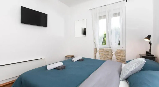 Holiday house MAJA, Varaa Hotelli Hotellit Kvarner Islands uima-altaalla, Uima-allas