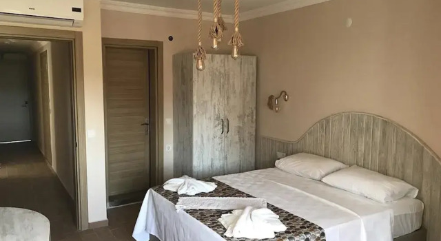 Serra Otel, Забронировать Отель Отели Урла с парковкой, Парковка