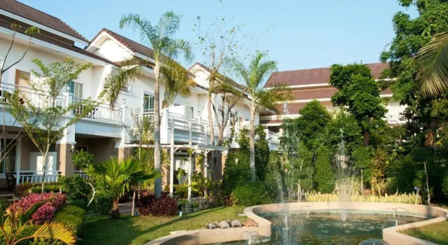 Двухместный номер Standard с балконом Tonwa Resort Hotel