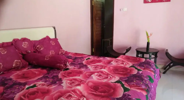 Memes House Backpacker, Boek Hotel Singaraja Buleleng