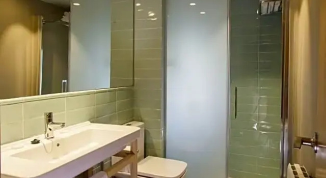 Номер Superior с видом на озеро Hotel Vall de Núria