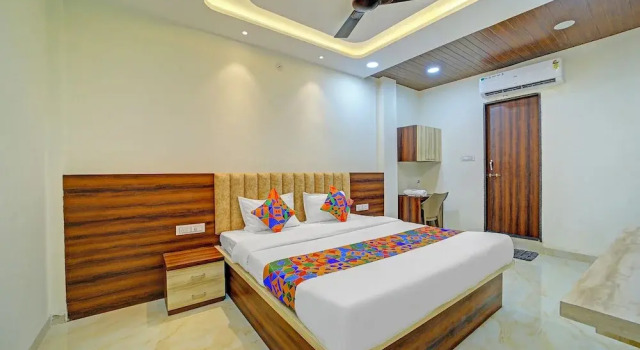 Номер Luxury Fabhotel Ss Inn