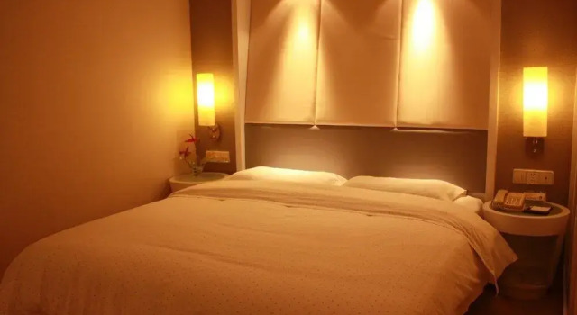 Best Century Hotel