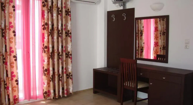 Студия Elena Studios & Suites