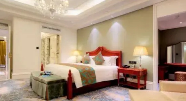Люкс Deluxe с 2 комнатами с видом на море Royal Seaside Hotel and Hot Springs Xiamen