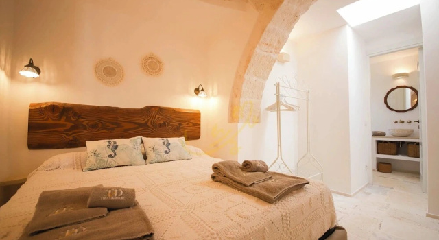 TD Trulli Perla Bianca Trulli w/ Pool & Vineyards, Varaa Lomakoti Hotellit Valle d'Itria pysäköinnillä, Pysäköinti
