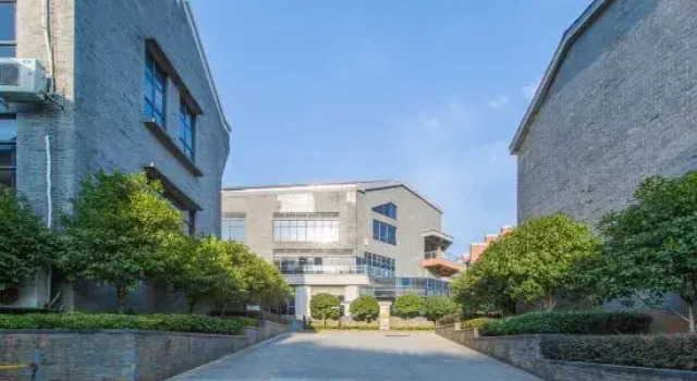 Floral Hotel · Xianning Hot Spring Valley, Varaa Hotelli Xianning Hubei