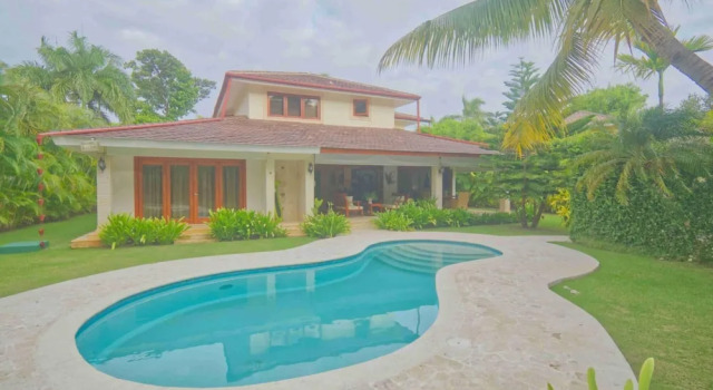 Вилла Cozy Private Villa in Amazing Beach Golf Resort