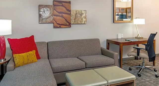 Люкс c 1 комнатой Staybridge Suites Charlottesville Airport by IHG