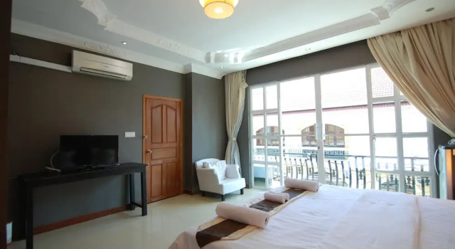 Люкс Standard Pillar Hotel