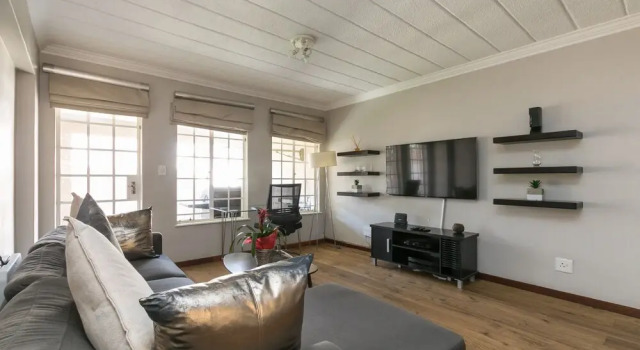 15A Waldorf 2, Boek Hotel Sandton 