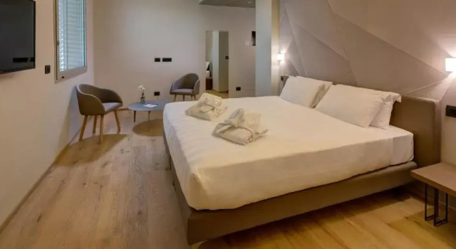 Полулюкс Hotel The Cube