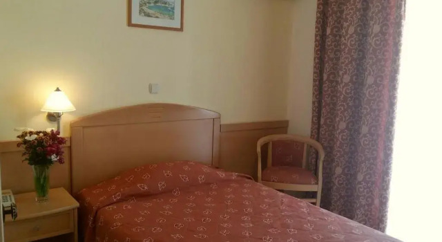 Одноместный номер Standard Hotel Tolo