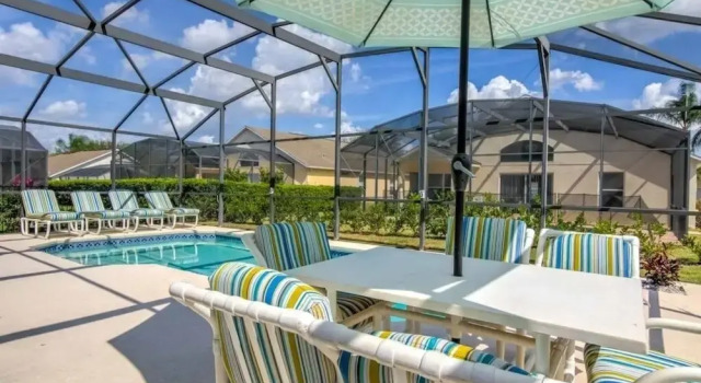 Коттедж с 5 комнатами Large Pool With Game Room! 5 Bedroom Home by RedAwning