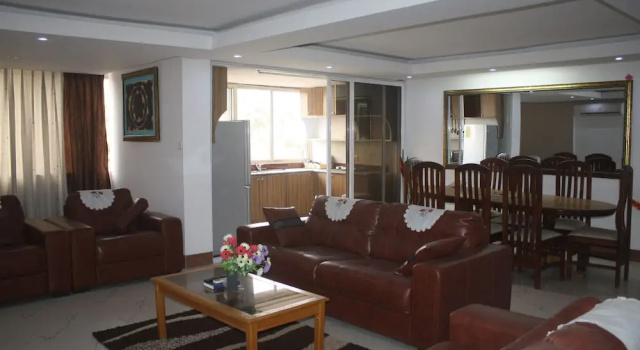 Апартаменты Executive с 2 комнатами Adwoa Wangara Apartments