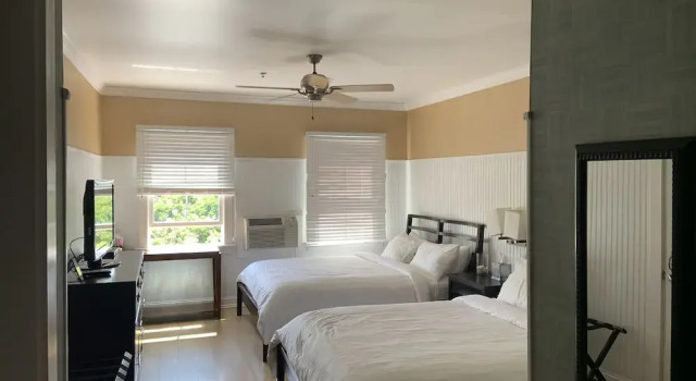 Четырёхместный номер Standard Ballards Beach Resort