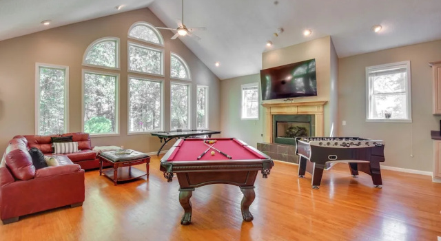 Вилла 2 Mi to Clemson: Central Villa w/ Deck, Near Lakes
