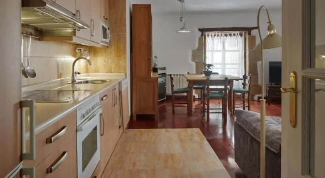 EARRA - Casa Trini - Centro y 2 min de la playa, Rezerwuj Hotel Hotele w Baskonia z parkingiem, Parking