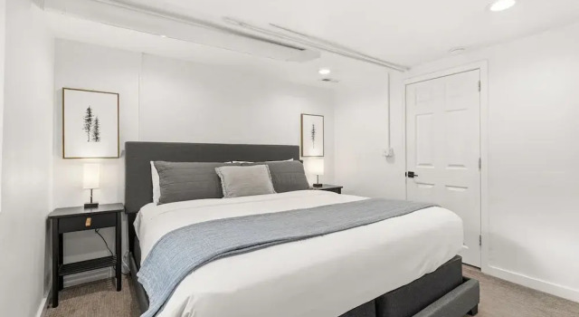Mathews House 4 King Beds Near CSU & Old Town, Rezerwuj Hotel Hotele w Fort Collins z parkingiem, Parking