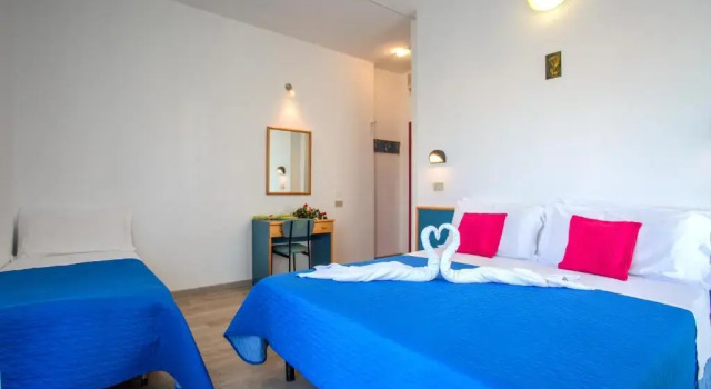 Семейный номер Standard с видом на море Hotel Eiffel