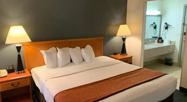 Люкс Brentwood Inn Clinton