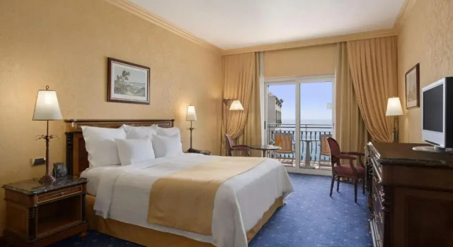 Двухместный номер Deluxe с балконом и с видом на море Отель Delta Hotels by Marriott Giardini Naxos