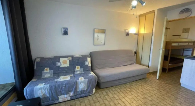 Appartement Le Grau-du-Roi, 1 pièce, 4 personnes - FR-1-250-140, Book Apartment Hotels in Camargue with a Pool, Swimming Pool