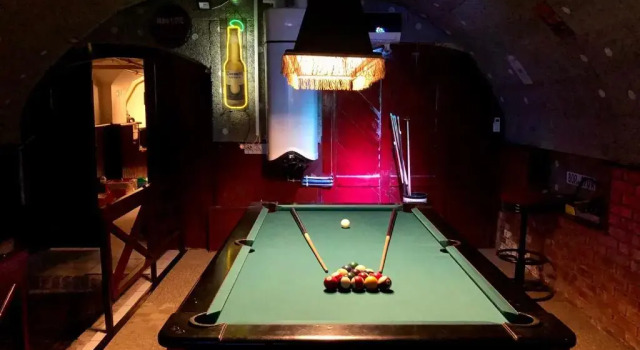Апартаменты whole basement former pub 5 for Stag do