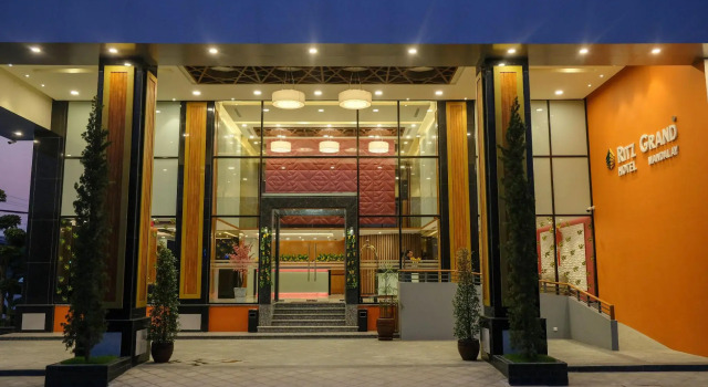 Ritz Grand Hotel Mandalay, Rezervovat Hotel Mandalay Myanmar