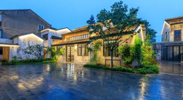 Xincheng Resort Hotel (Xincheng Ancient Town Scenic Area), Prenota Resort Hotel resort a Jiaxing, Resort