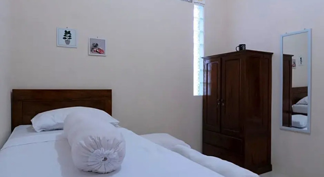 OYO Life 3227 Kost Putri Harmony