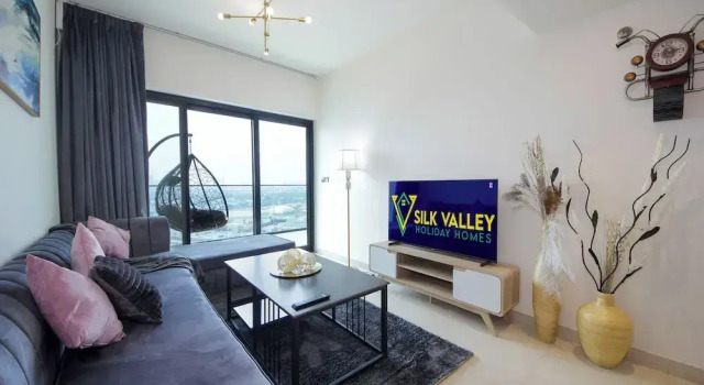Silk Valley - Luxury 3BR with City View