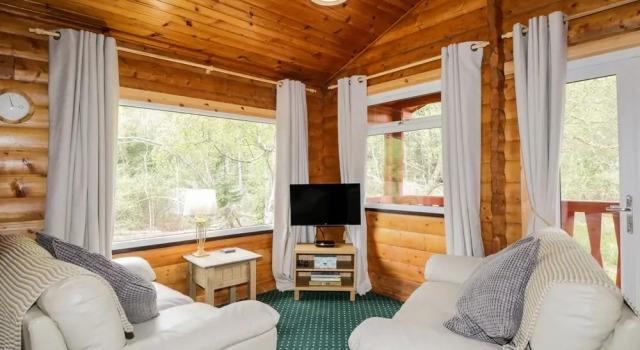 Eagle Lodge