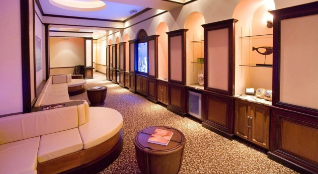 Upstay: Family-friendly Getaway With Spa & Pool