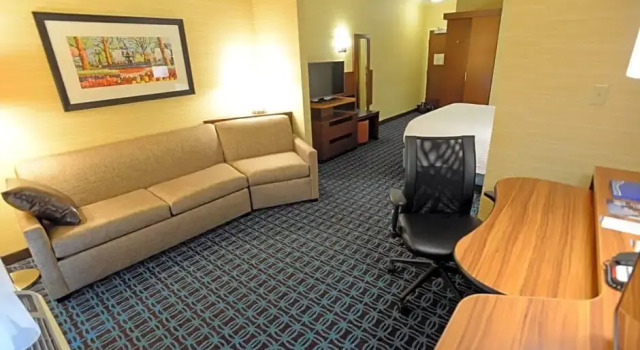 Двухместная студия Fairfield Inn & Suites by Marriott Bowling Green