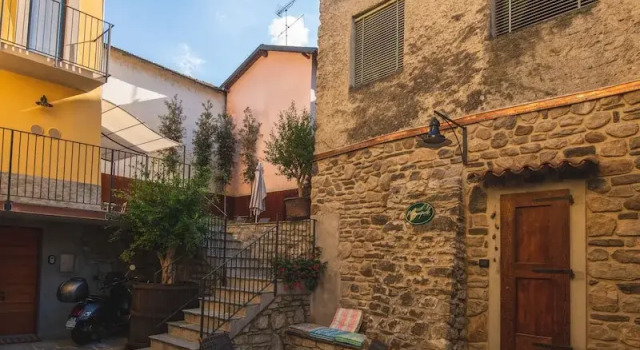 Al Molo 5 Apartments, Varaa Huoneisto Hotellit Lecco aamiaisella, Aamiainen