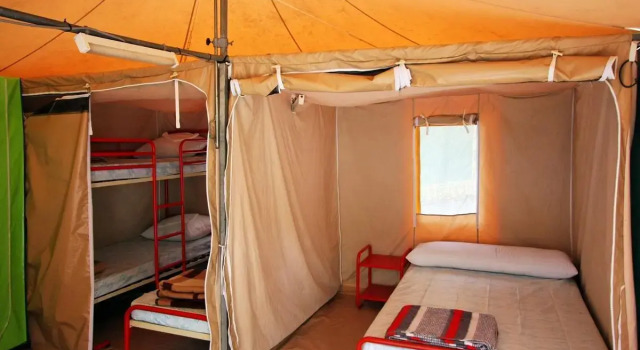 Camping & Resort La Torre del Sol, Забронировать Кемпинг Отели Tarragonès 4 звезды, 4*