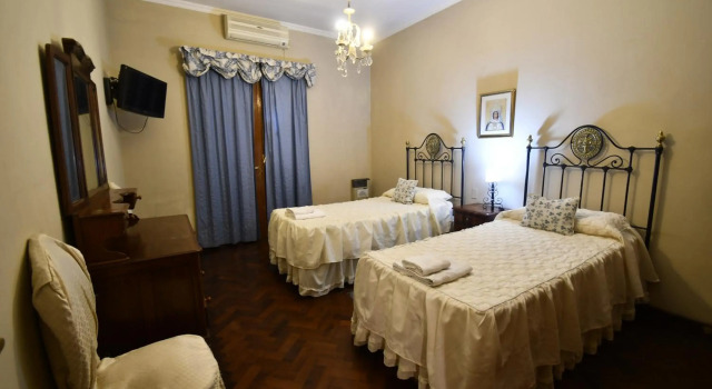 Hostal El Cerrito, Забронировать Отель Отели Сальта с завтраком, рядом с La Merced Church, Завтраки