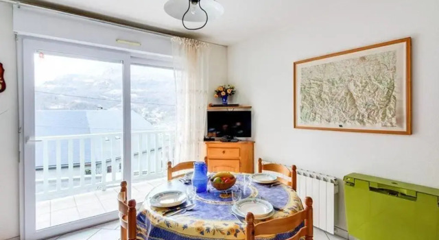 Appartement Esquièze-Sère, 3 pièces, 4 personnes - FR-1-402-42, Rezerwuj Apartament Esquieze-Sere Langwedocja-Roussillon