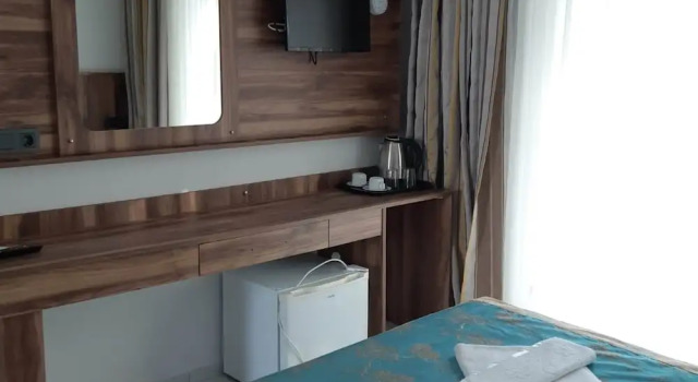 Трёхместный семейный номер Standard Elijah Hotel