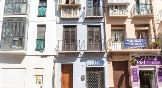 Letmalaga Carreteria, Забронировать Апартаменты/квартира Отели Малаги с бассейном, рядом с Улица Калле-Лариос, Бассейн