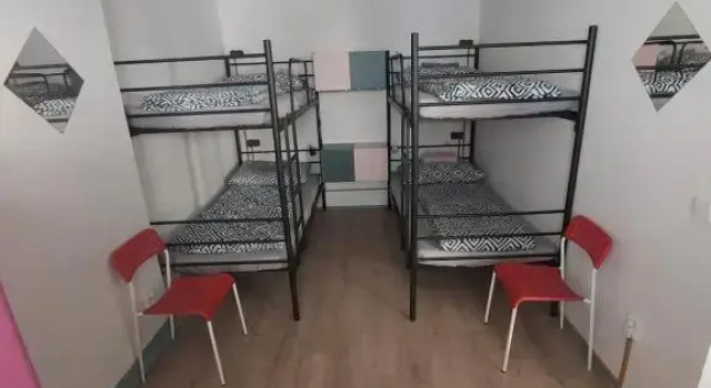 Кровать в общем номере (женский номер) Schrott Bed&Beer
