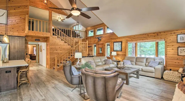 Коттедж Chic Pinetop Retreat w/ Separate Apartment!
