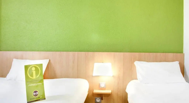 Номер Standard Hôtel Inn Design Montluçon