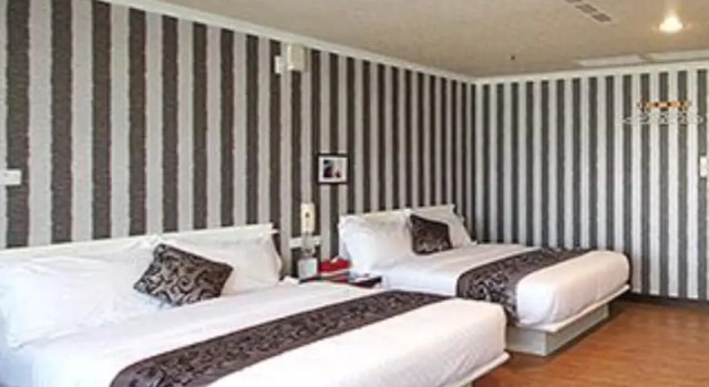 Номер Comfort Ya Tai Hotel