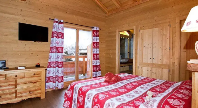 Chalet in Les Deux Alpes With Heated Pool, Забронировать Шале Коттеджи Ле-дез-Альп, рядом с Горнолыжный подъемник Кот Брун, Коттедж