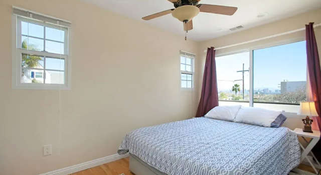 1731 Plum Street Townhouse by RedAwning, Забронировать Дом для отпуска Виллы Point Loma, Вилла